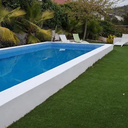 House In Hills With Views To The Sea *