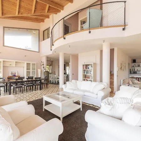 House In Hills With Views To The Sea